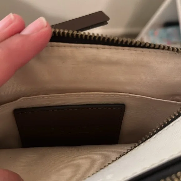 Marc Jacob’s Camera Bag - Picture 7 of 7